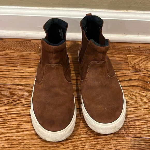 Boys size 5 slip on boot - Picture 2 of 6